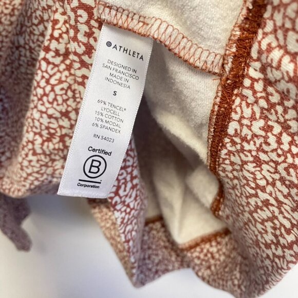Athleta Pull Over Leopard Print Crew Neck Top - Picture 8 of 10